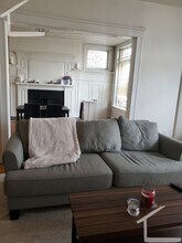 1681 Beacon St, Unit 1 in Brookline, MA - Foto de edificio - Building Photo