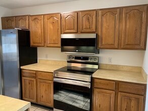 112 Beacon Park Rd in Webster, MA - Building Photo - Building Photo