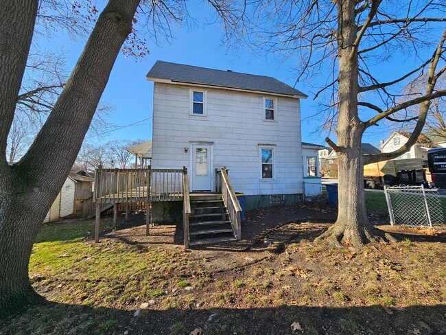 217 W Lawrence St in Mishawaka, IN - Building Photo - Building Photo