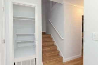 852 Neptune Ct in San Mateo, CA - Building Photo - Building Photo