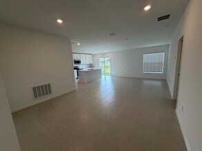 2155 Lone Oak Ln in Lakeland, FL - Building Photo - Building Photo