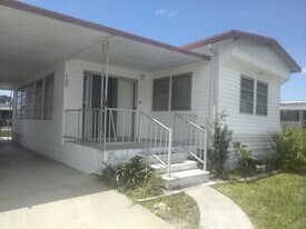 108 50th Ave Terrace W