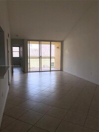 9775 NW 46th Ter, Unit 119 in Doral, FL - Building Photo - Building Photo