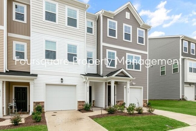 4964 Southern Magnolia Dr in Raleigh, NC - Building Photo - Building Photo