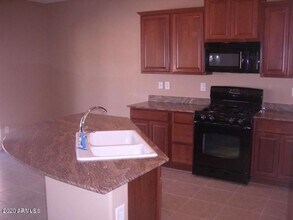 12168 W Chase Ln in Avondale, AZ - Building Photo - Building Photo