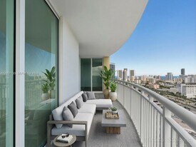 1745 E Hallandale Beach Blvd in Hallandale Beach, FL - Building Photo