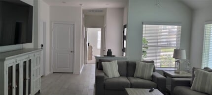 347 E Coralburst Lp in Montgomery, TX - Building Photo - Building Photo