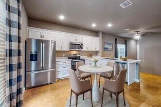 209 S Baugh St in Alvarado, TX - Building Photo - Building Photo