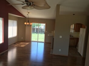 2218 E Carriage Dr in Derby, KS - Building Photo - Building Photo