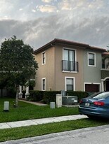608 NE 33rd Terrace in Homestead, FL - Building Photo