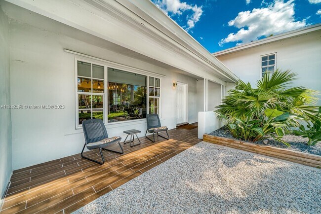 1275 NE 204th Terrace in Miami, FL - Building Photo - Building Photo