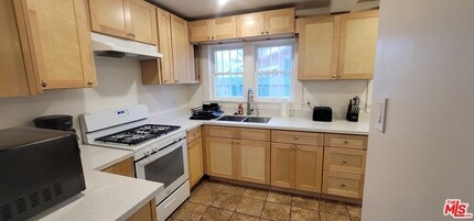 16508 S Menlo Ave in Gardena, CA - Building Photo - Building Photo