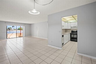 8530 SW 149th Ave in Miami, FL - Building Photo - Building Photo