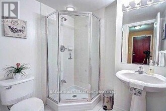 850 Clarkson Rd S in Mississauga, ON - Building Photo - Building Photo