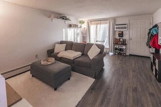 808 Cocheco Ct in Dover, NH - Building Photo - Building Photo