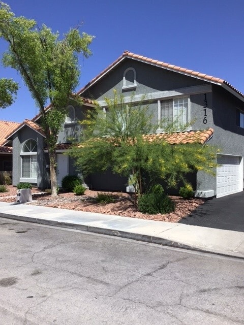 Rainbow Gardens Townhomes in Las Vegas, NV - Foto de edificio