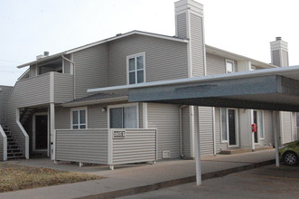 Willow Creek Apartments in Hutchinson, KS - Building Photo - Other