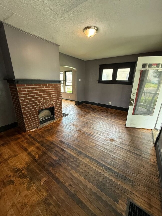 102 Madison Ave in Newark, OH - Building Photo - Building Photo