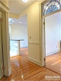 28 Queensberry St, Unit 36 in Boston, MA - Building Photo - Building Photo