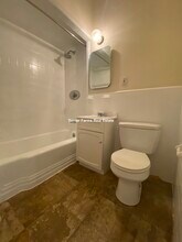 373 Harvard St, Unit 6 in Brookline, MA - Foto de edificio - Building Photo