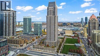 388 Prince of Wales Dr in Mississauga, ON - Building Photo