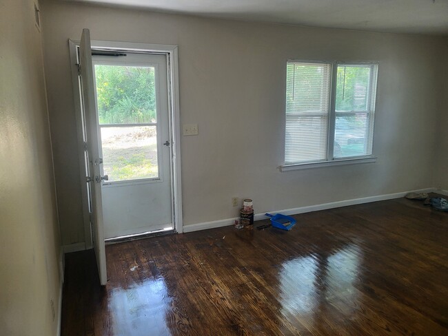 3512 Falling Springs Rd in Sauget, IL - Building Photo - Building Photo