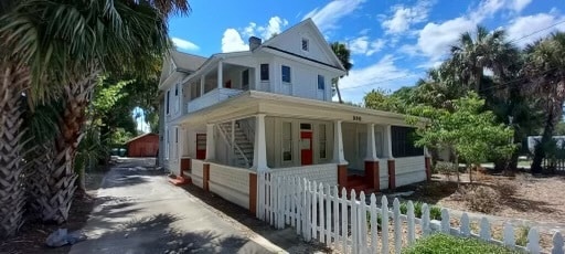 property at 330 S Woodland Blvd