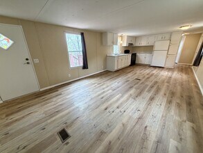 41 Windy Hill Rd in Asheville, NC - Building Photo - Building Photo