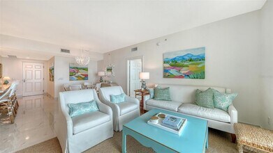 800 N Tamiami Trl, Unit 1111 in Sarasota, FL - Building Photo - Building Photo