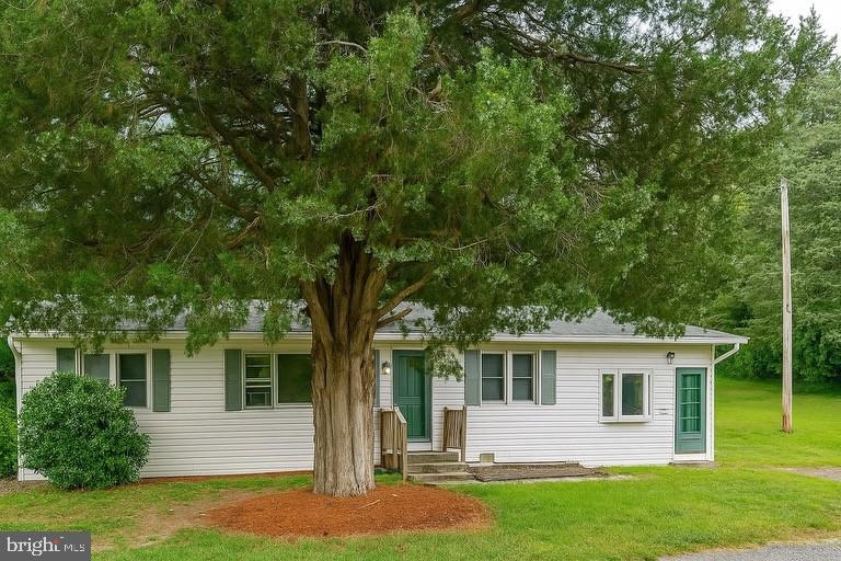 44519 Clarkes Landing Rd in Hollywood, MD - Building Photo