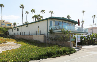 714 S The Strand in Oceanside, CA - Foto de edificio - Building Photo