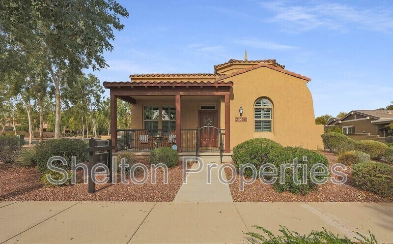 21056 W Court St in Buckeye, AZ - Building Photo