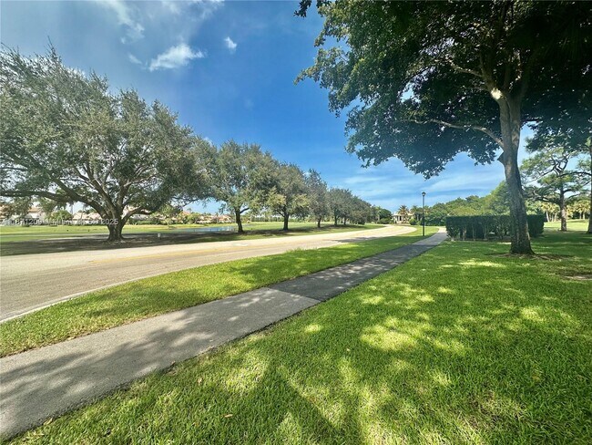 7508 La Paz Blvd in Boca Raton, FL - Building Photo - Building Photo