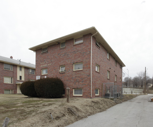 Silverado Apartments in Omaha, NE - Building Photo - Building Photo