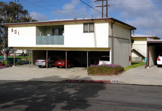 601 Illinois Ct in El Segundo, CA - Foto de edificio - Building Photo