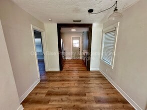 4133 3rd Ave N in St. Petersburg, FL - Foto de edificio - Building Photo