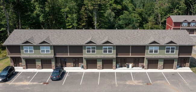 4536 Elizabeth Ln in Fairview, PA - Building Photo - Building Photo