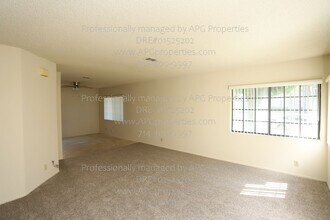 21525 Pioneer Blvd in Lakewood, CA - Building Photo - Building Photo