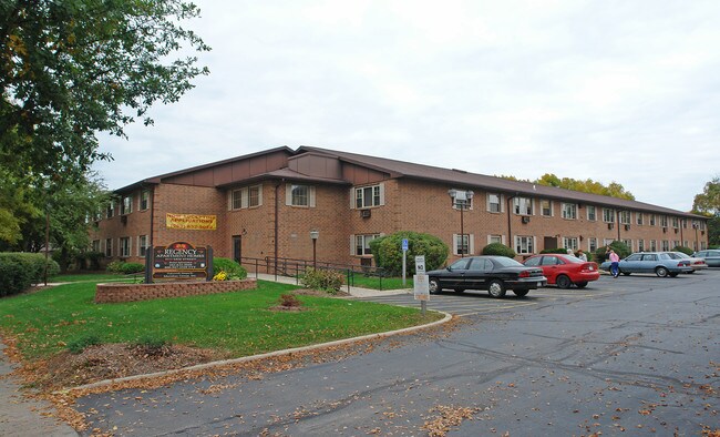 Regency Apartment Homes in Racine, WI - Building Photo - Building Photo