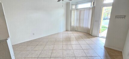 6007 Scotchwood Gln, Unit 36 in Orlando, FL - Building Photo - Building Photo