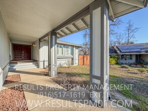 5825 Dew Ct in Rocklin, CA - Building Photo - Building Photo