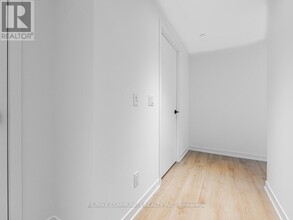 319-3319 Jarvis St in Toronto, ON - Building Photo - Building Photo
