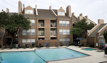 Landmark at Lake Village East Apartment Homes in Garland, TX - Building Photo - Building Photo