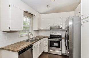 5086 Hampton Meadows Rd in Monroe, NC - Building Photo