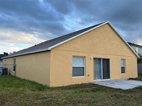 662 Basingstoke Ct in Kissimmee, FL - Foto de edificio - Building Photo