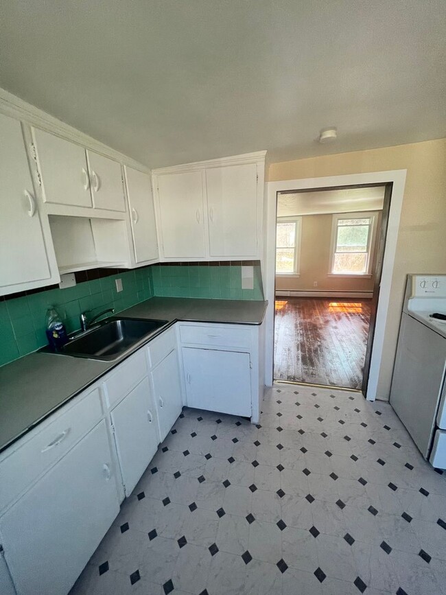 property at 35-35 Warwick St