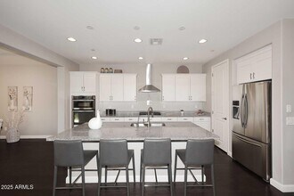 10072 E Bell Rd in Scottsdale, AZ - Building Photo - Building Photo