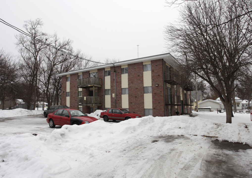 1728 South 14th Street in Lincoln, NE - Foto de edificio