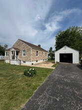 5120 Starkey Rd in Cave Spring, VA - Building Photo - Building Photo