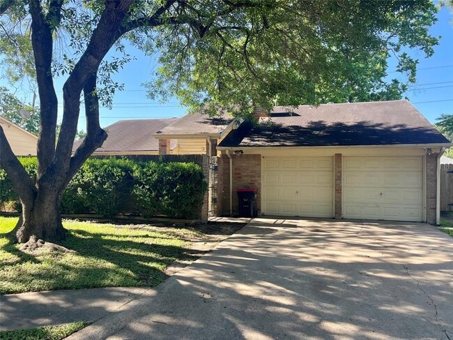 property at 22615 Indian Knoll Dr